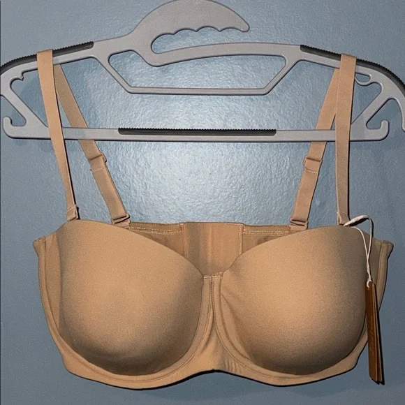 NWT 38DD SKIMS Fits Everybody Strapless Bra in Clay - Picture 5 of 6